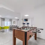 Miami فيلة أذيخي