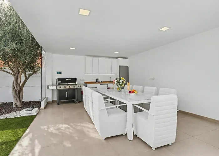 Miami * Costa Adeje (Tenerife)