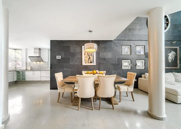 Miami Villa *